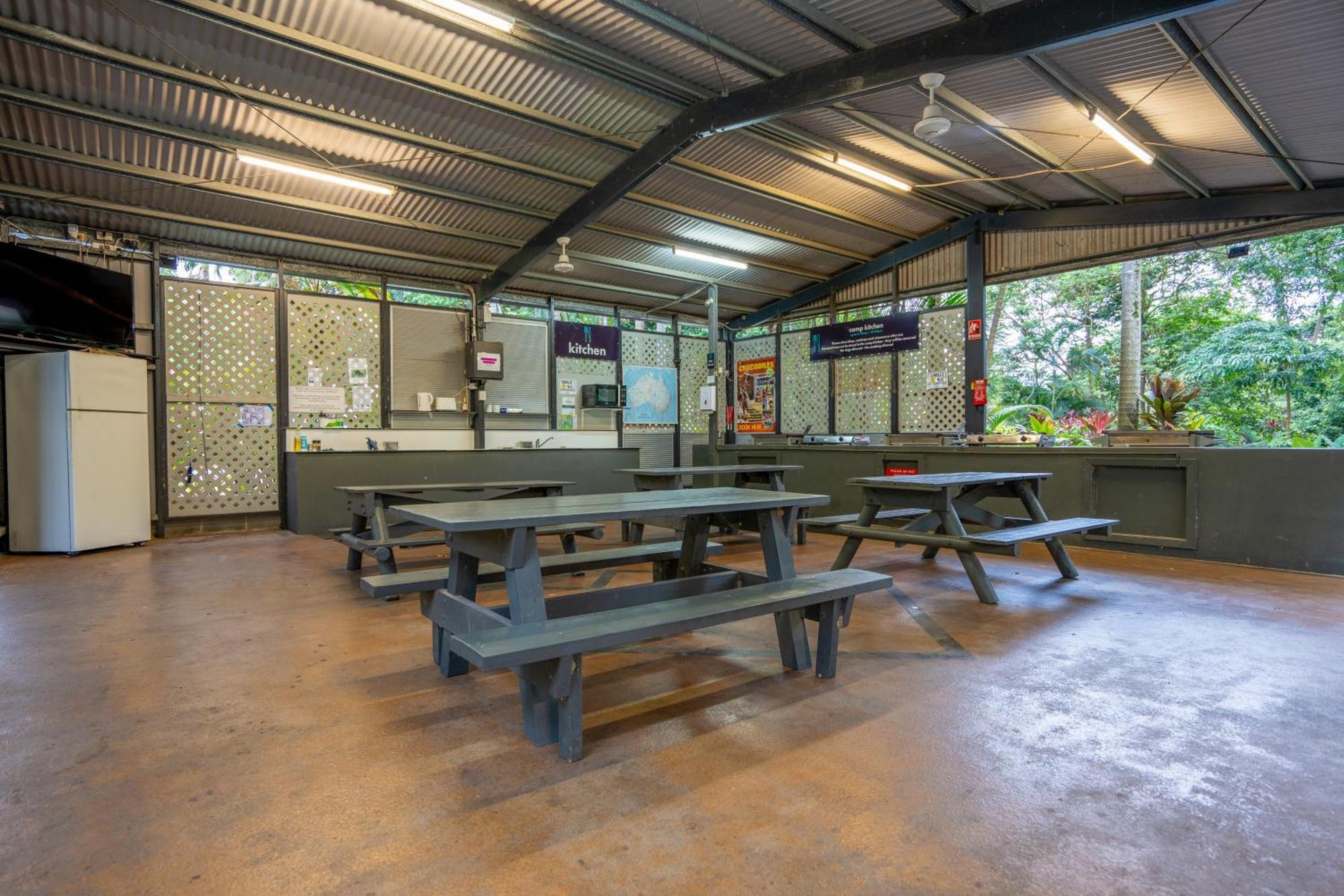 Tasman Holiday Parks - Cairns Cool Waters Exterior photo